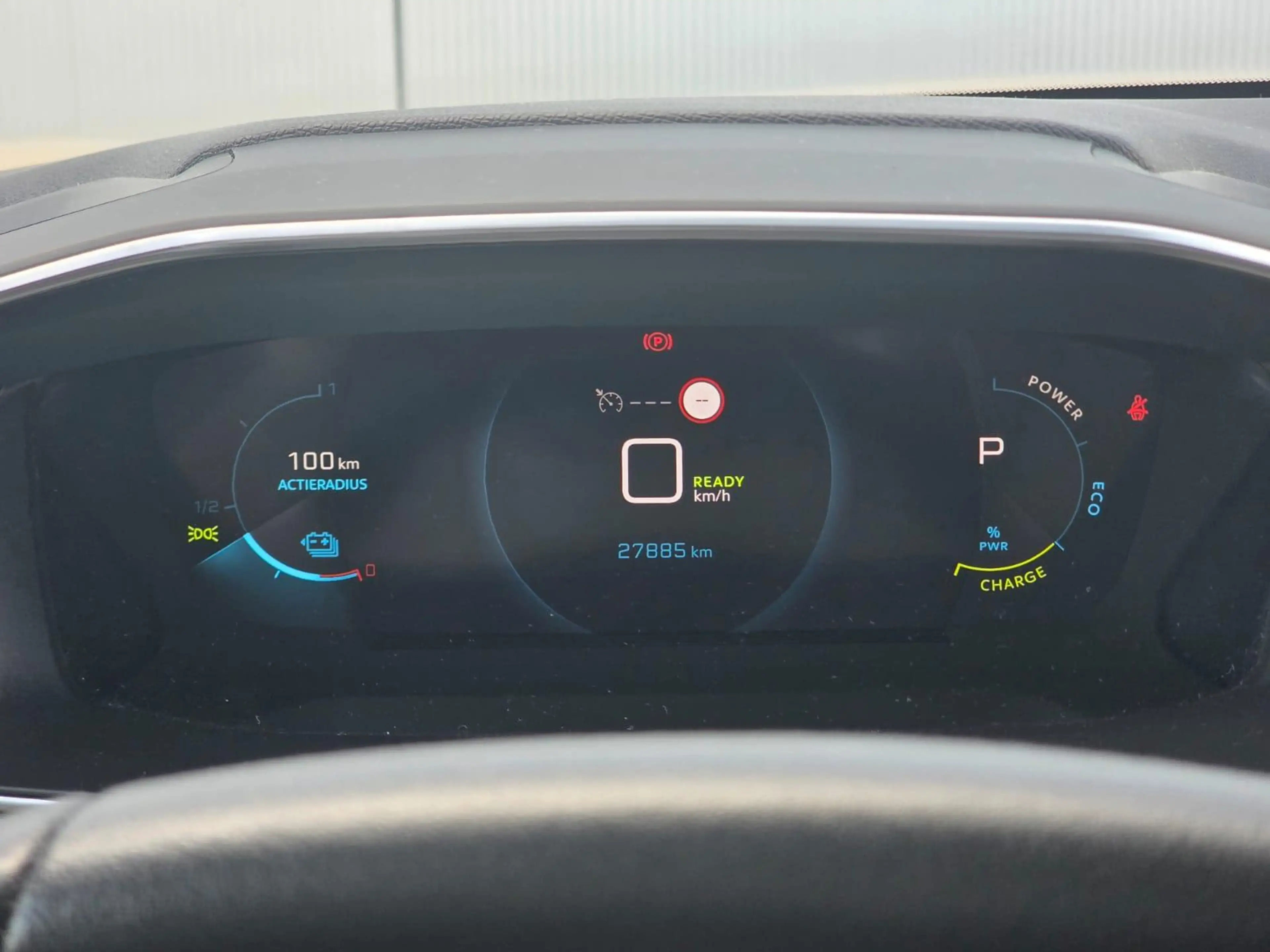 Peugeot e-208 EV Allure Pack 50 kWh Parkeercamera | Android Auto — photo 12