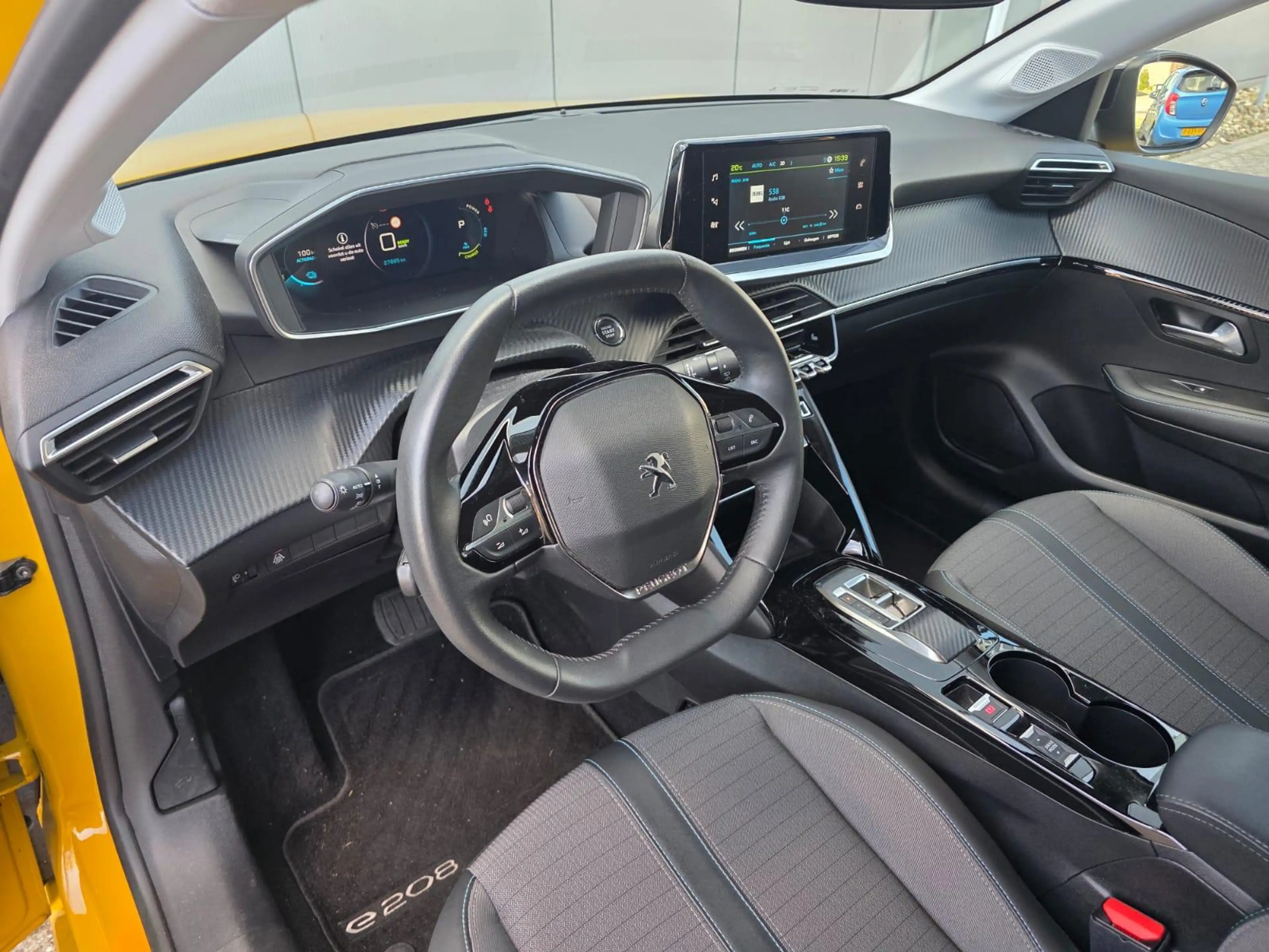 Peugeot e-208 EV Allure Pack 50 kWh Parkeercamera | Android Auto — photo 8