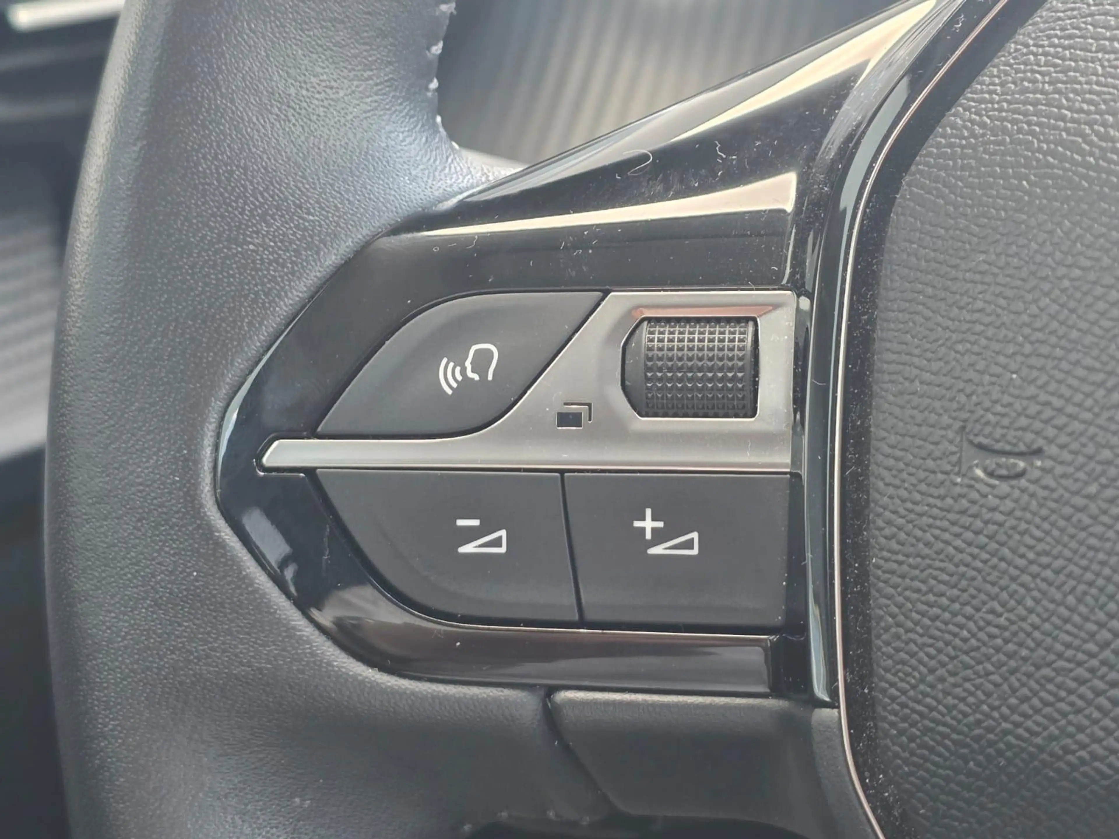 Peugeot e-208 EV Allure Pack 50 kWh Parkeercamera | Android Auto — photo 14