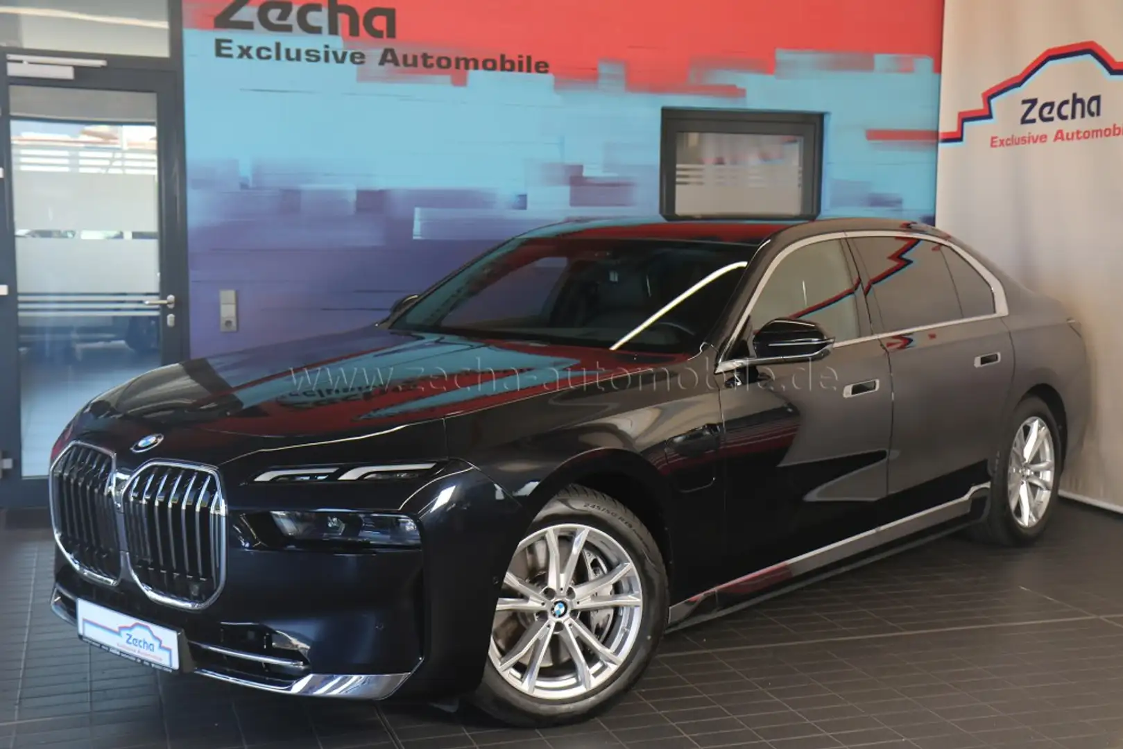 BMW 750 e xDr. ExecutiveLoung.Sitzl.FondEntert.Massage Schwarz - 1