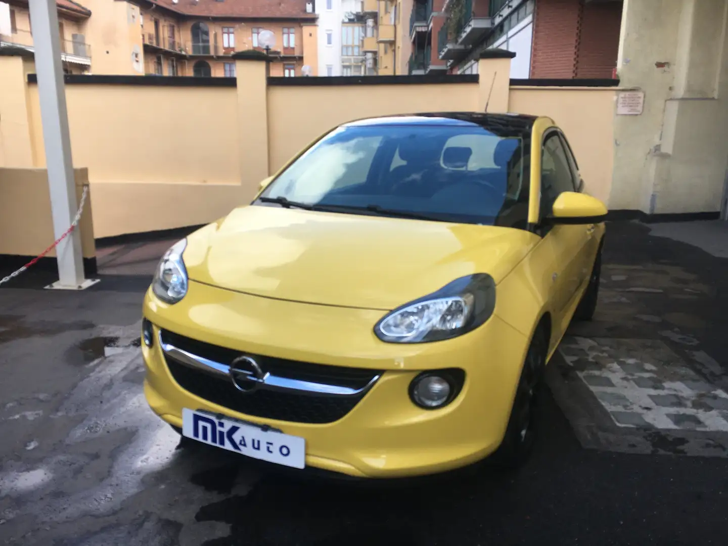 Opel Adam 1.2 Glam 70cv GPL Giallo - 1