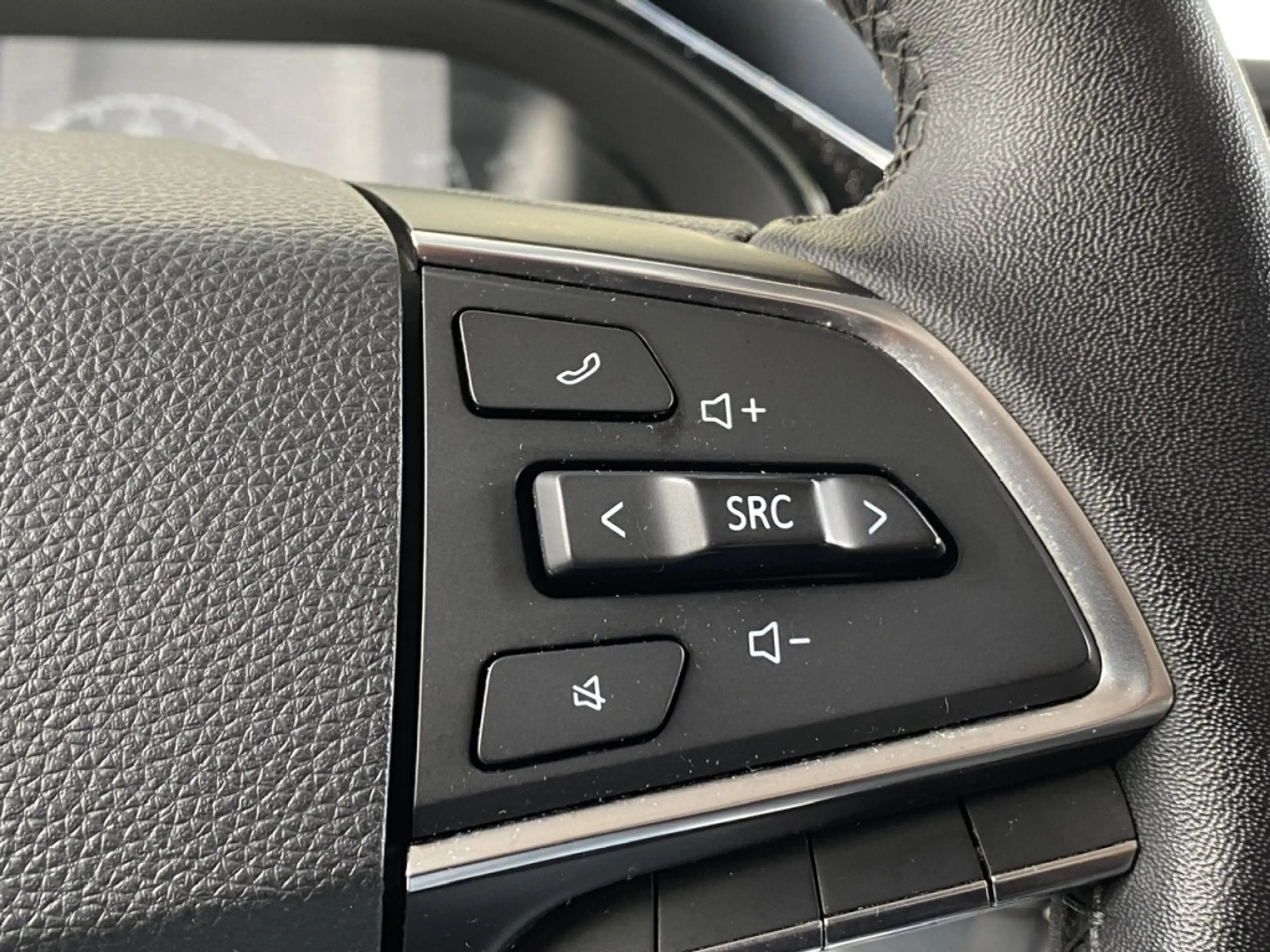 Maxus eDeliver 3 SWB 53 kWh — photo 22