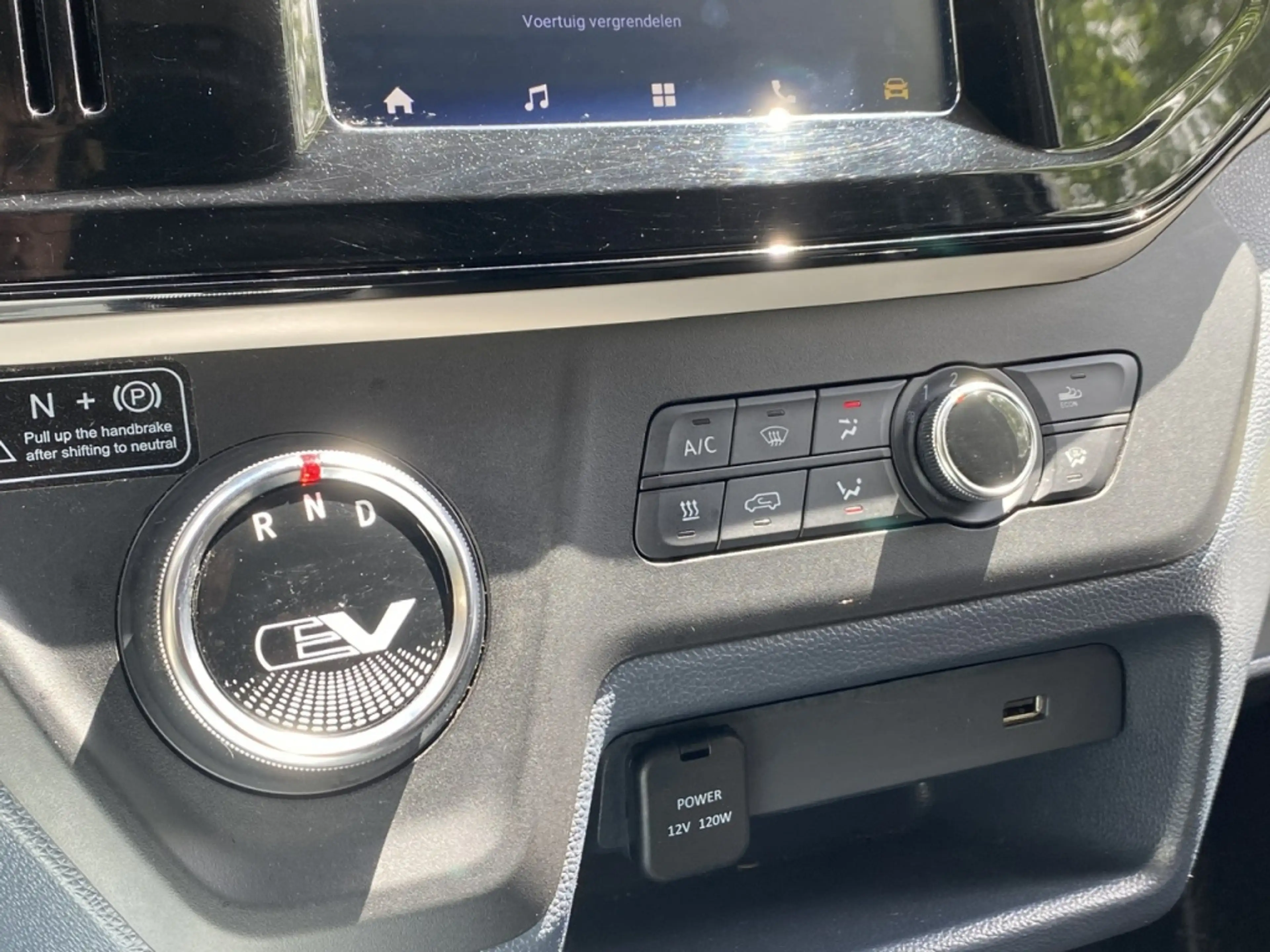 Maxus eDeliver 3 SWB 53 kWh — photo 31