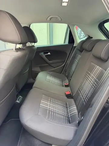 Volkswagen Polo view 6