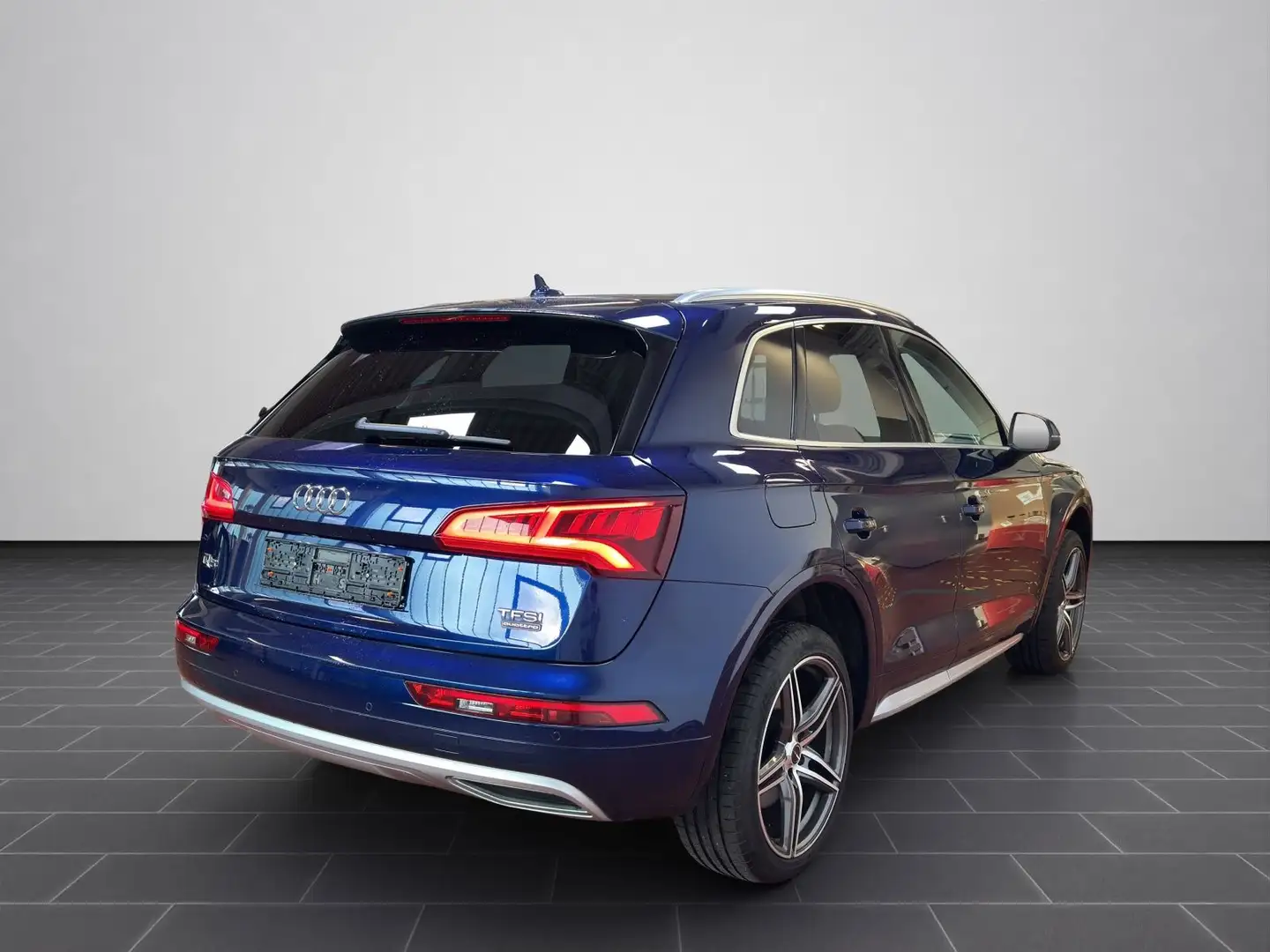 Audi Q5 sport 2.0 TFSI quattro *Navi*Pano*Komfortschl Blau - 2