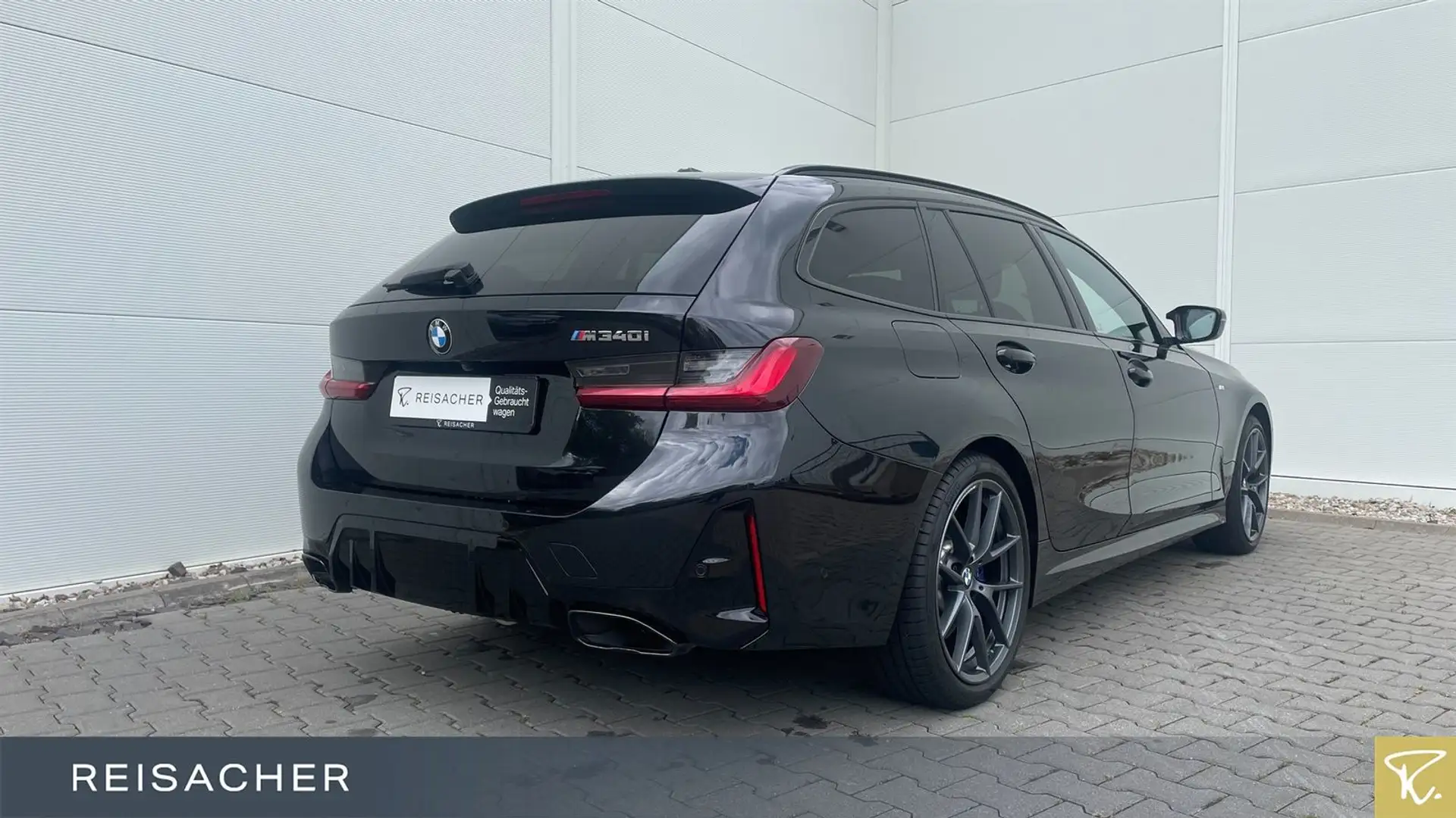 BMW 340 xDrive Tou LCPro.AHK,HuD,RFK,adLED,H/K Černá - 2