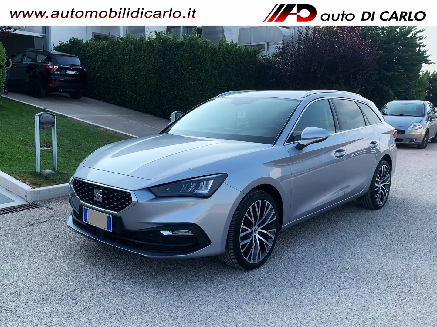 SEAT Leon Sportstourer 1.5 eTSI 150 CV DSG Xcellence Grigio - 1