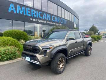 4X4 Double Cab Hybrid Trailhunter