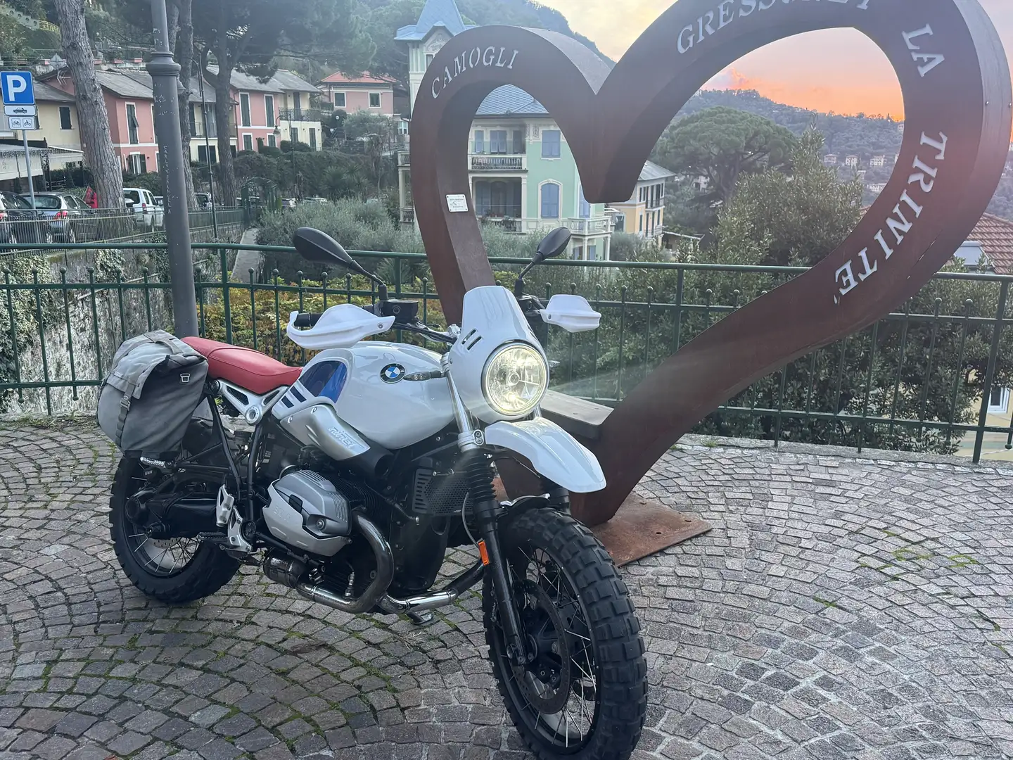BMW R nineT urban gs - 1