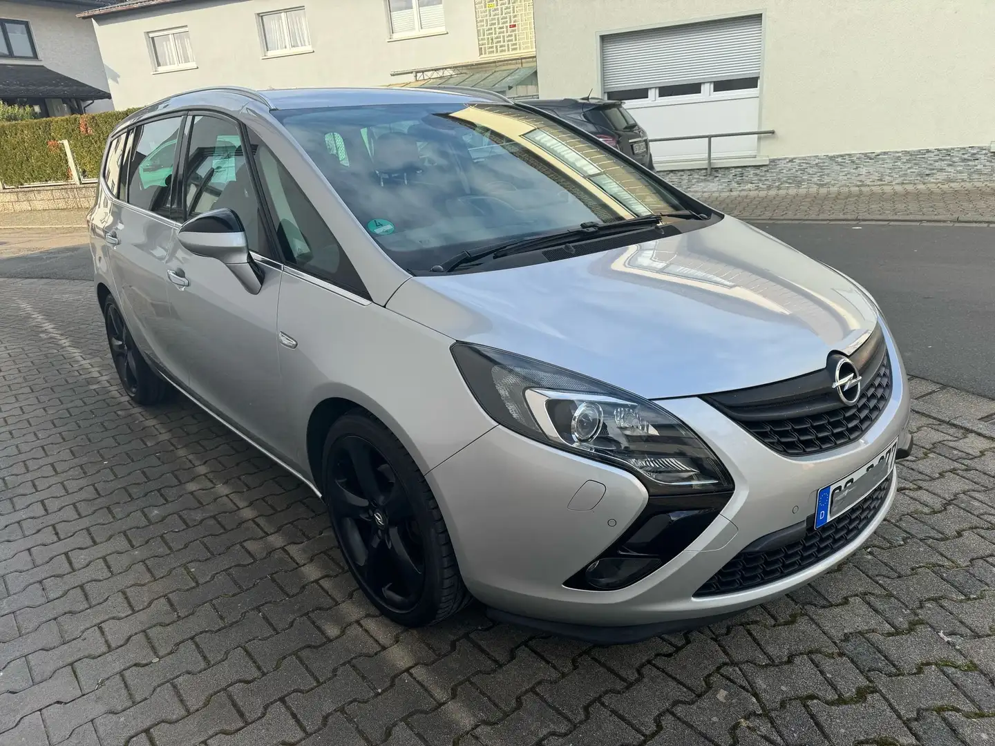 Opel Zafira Tourer Innovation Plateado - 1