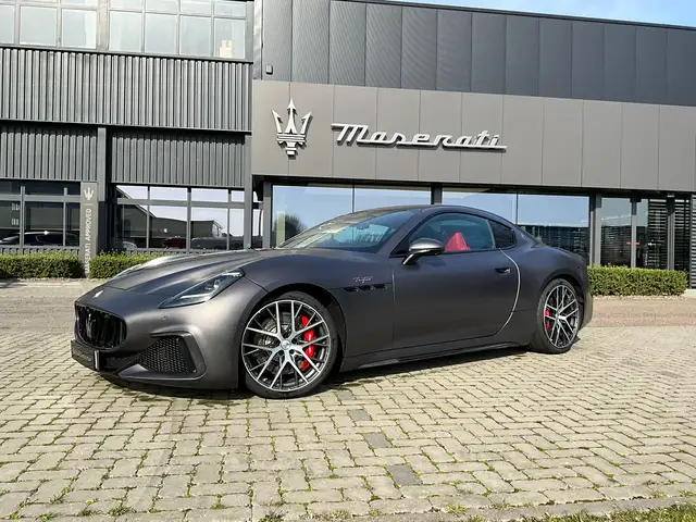 Maserati GranTurismo Trofeo - 3.0 V6 BiTurbo AWD - Sport Exhaust