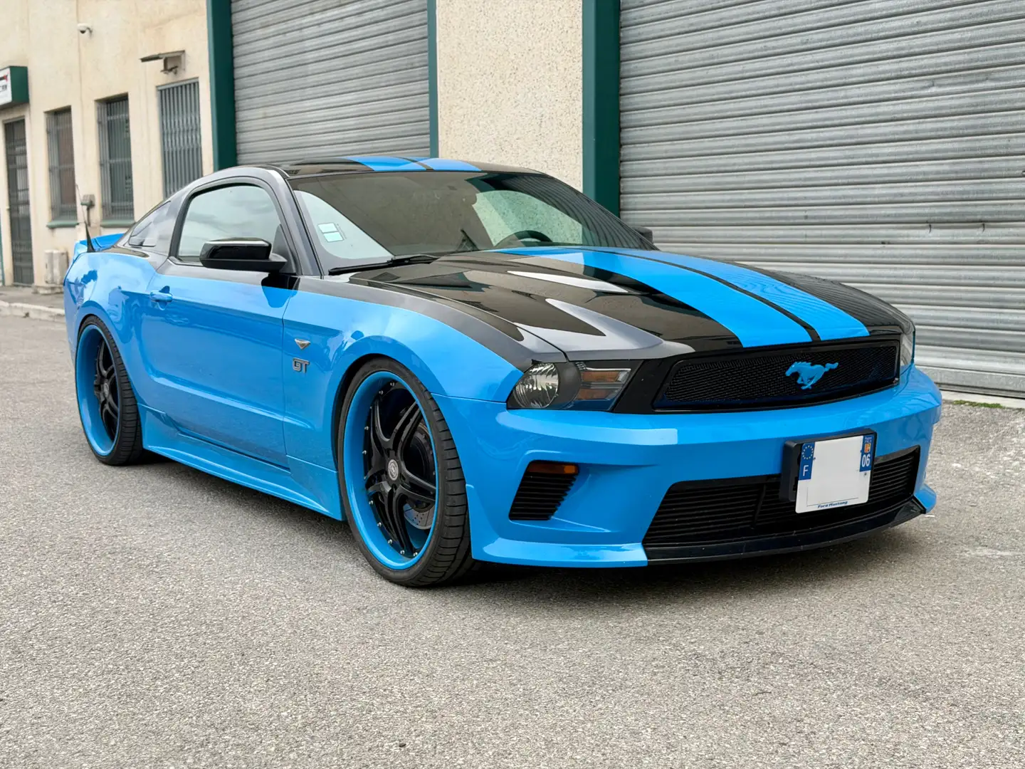 Ford Mustang 4.6 V8 GT West Coast Customs Blau - 1