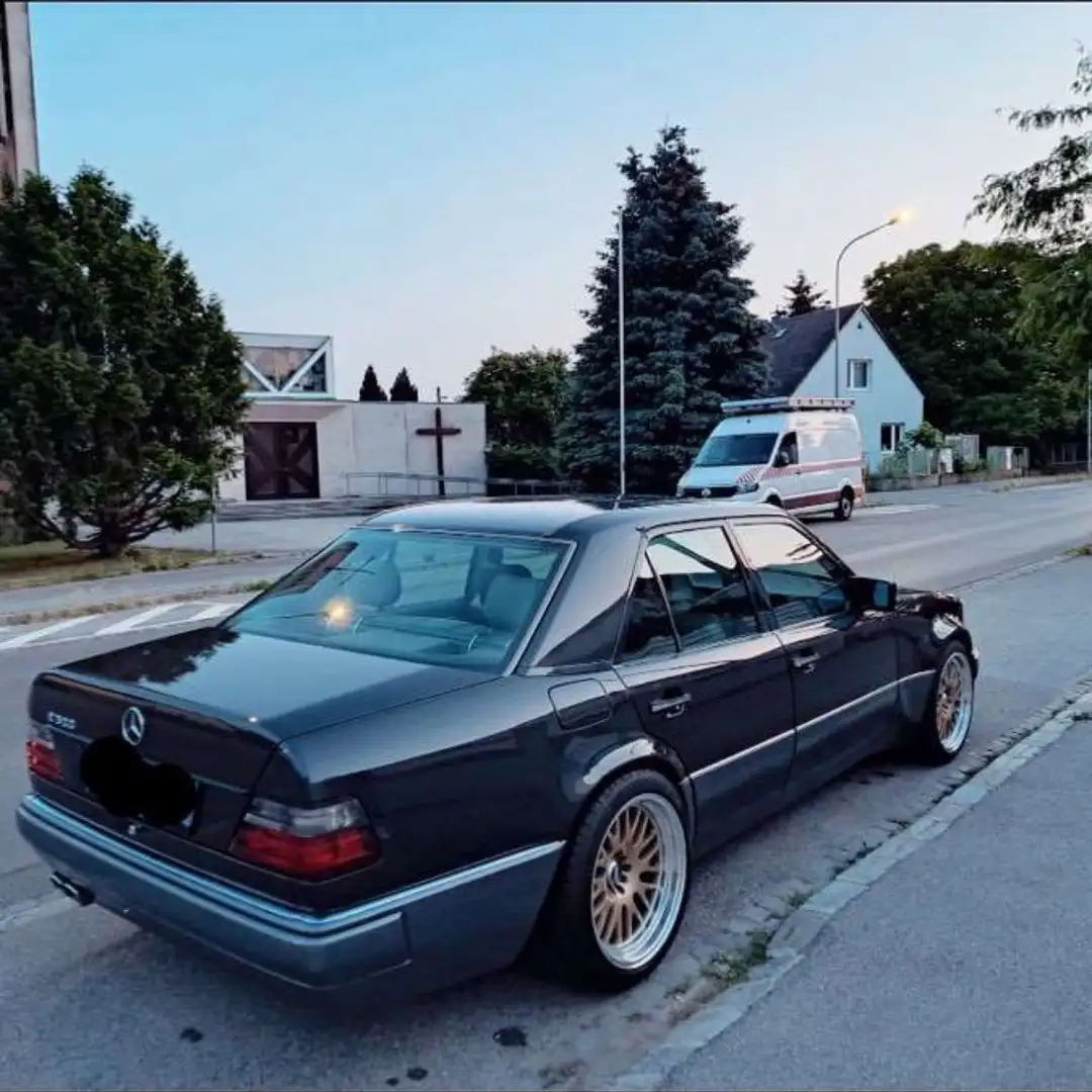 Mercedes-Benz E 500 Umbau  AMG 18 Zoll Schwarz - 1