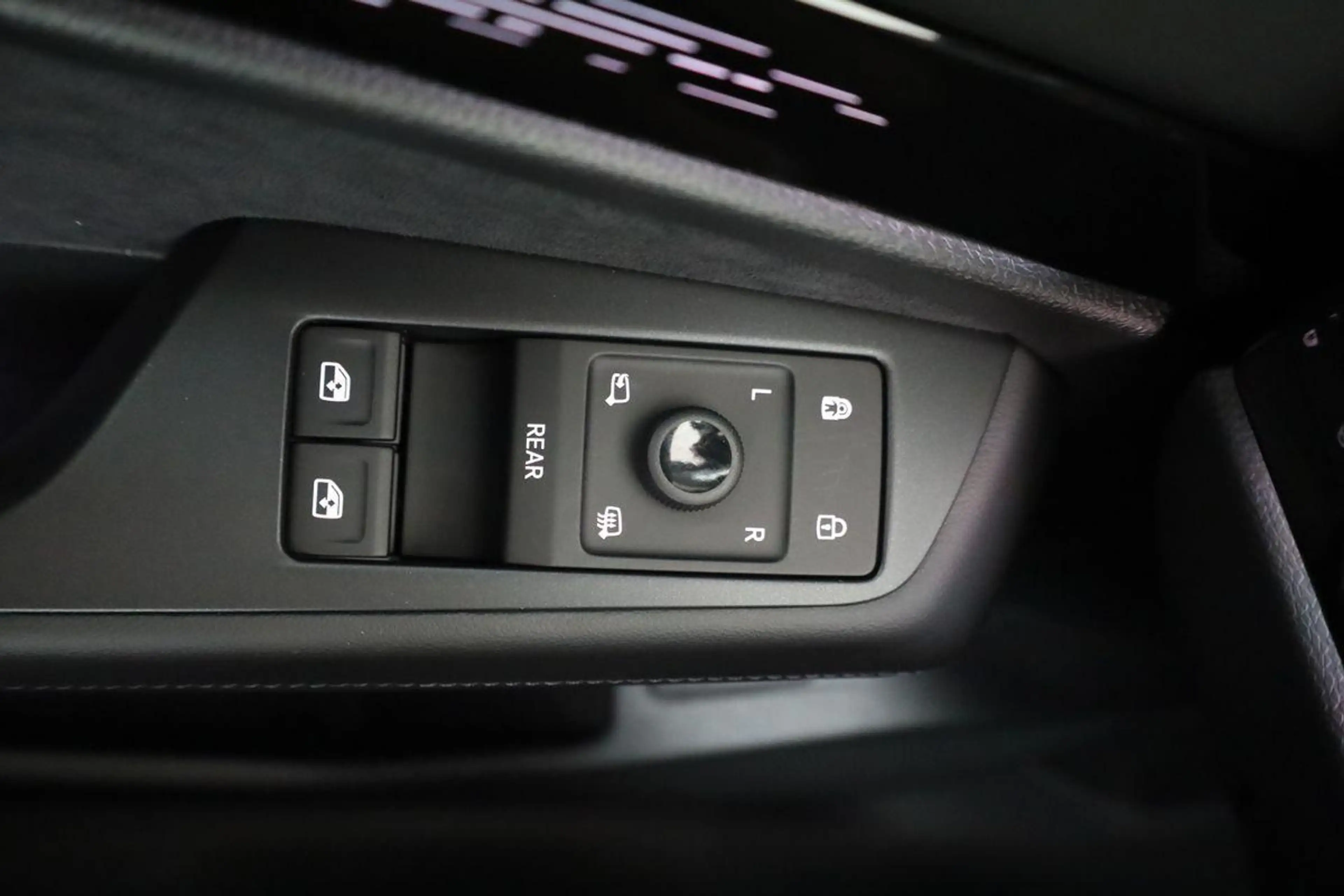 Volkswagen ID.7 Pro 210 kW Tourer Black, AHK, HuD, IQ.Light, IQ... — photo 7