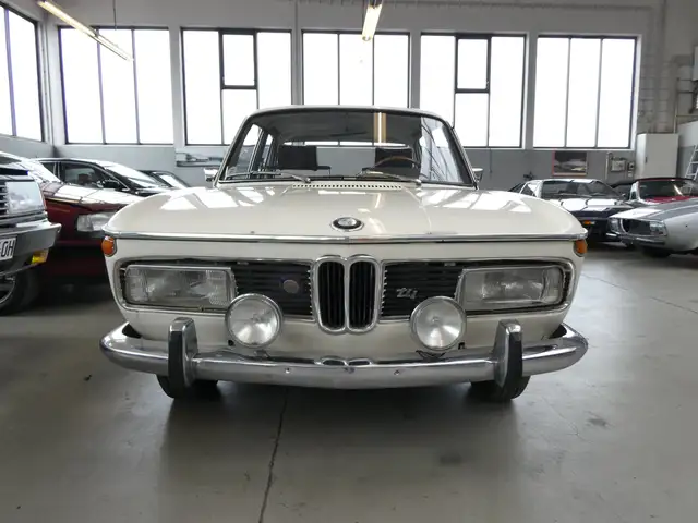 BMW 2000 Tii, originales Fahrzeug mit Sanierungsbedarf