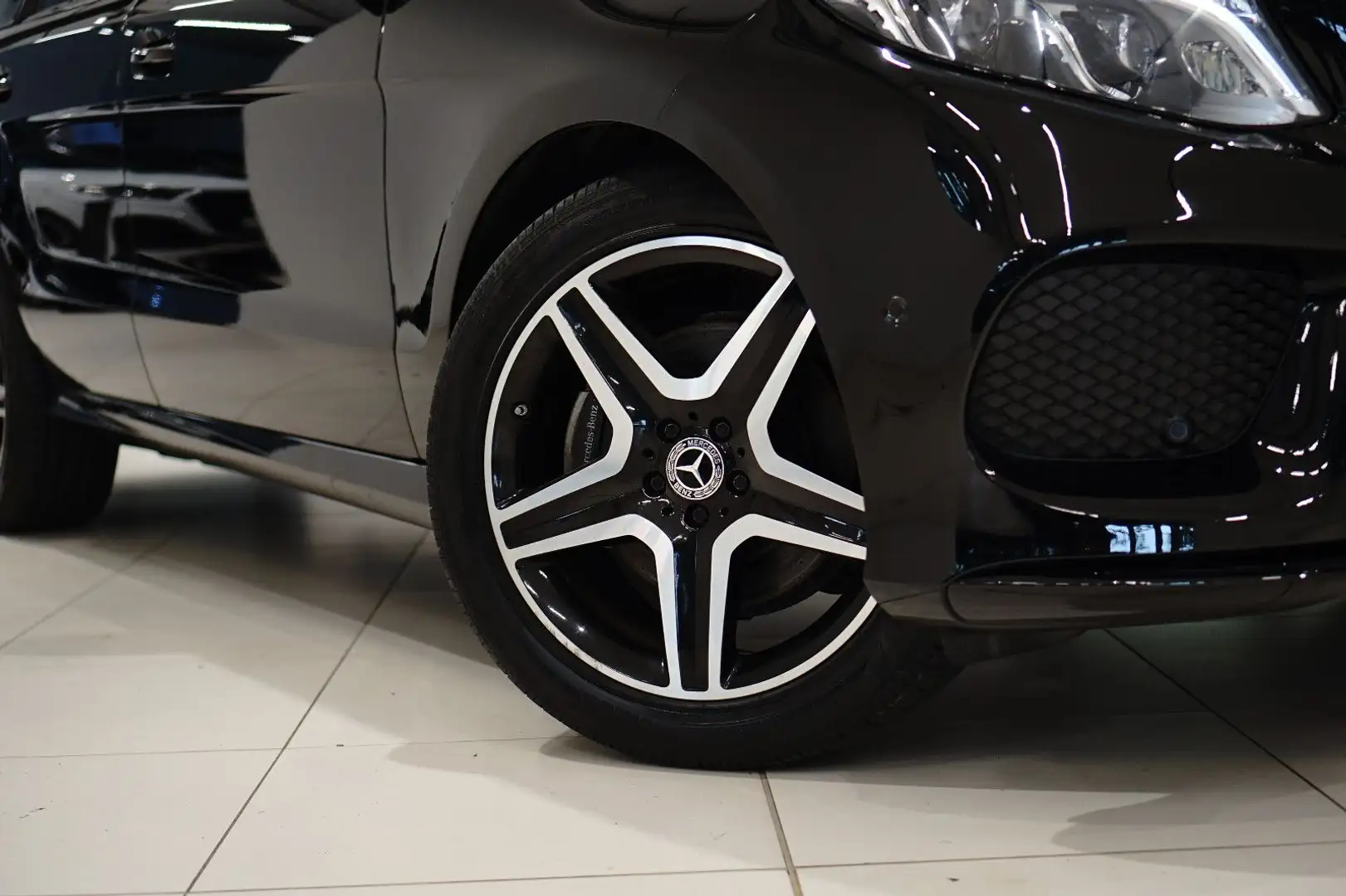Mercedes-Benz GLE 350 |AMG|NIGHT|LUFT|KAMERA|PANO|ANHÄNGER|R20| Schwarz - 2