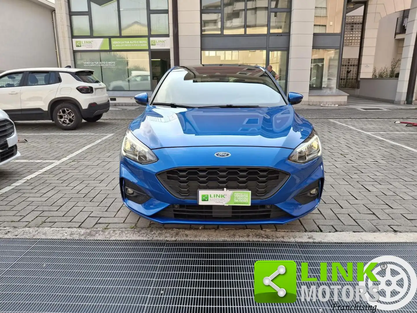 Ford Focus 1.5 TDCi Powershift ST Line GARANZIA INCLUSA Blau - 2