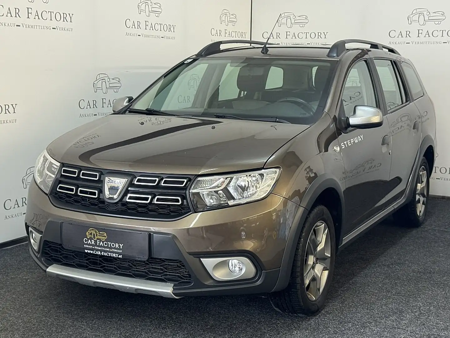 Dacia Logan MCV Stepway TCe 90 S&S Barna - 1