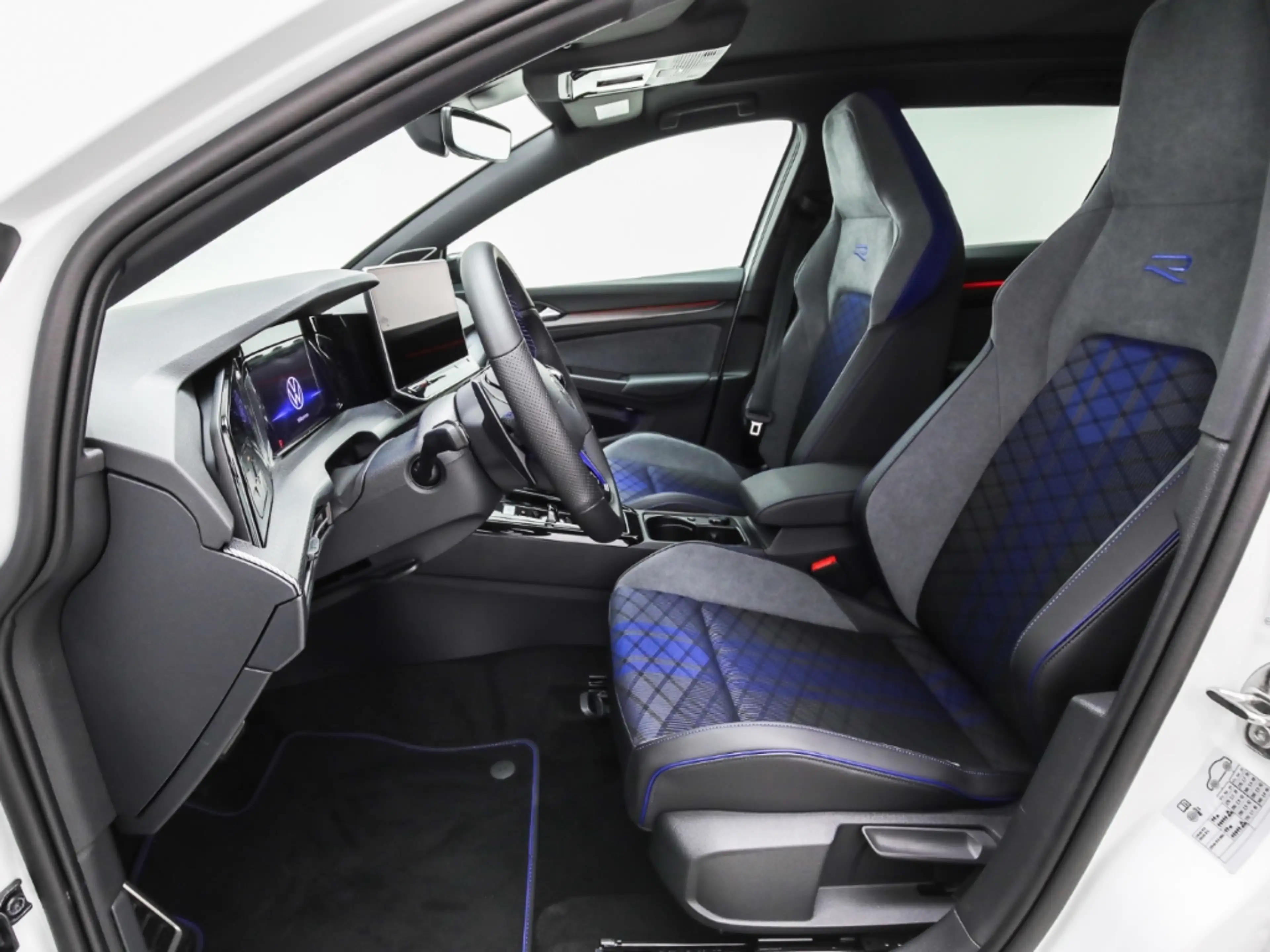 Volkswagen Golf R Variant 2.0 TSI 4M DSG AHK Pano HuD Harman Kardon — photo 6