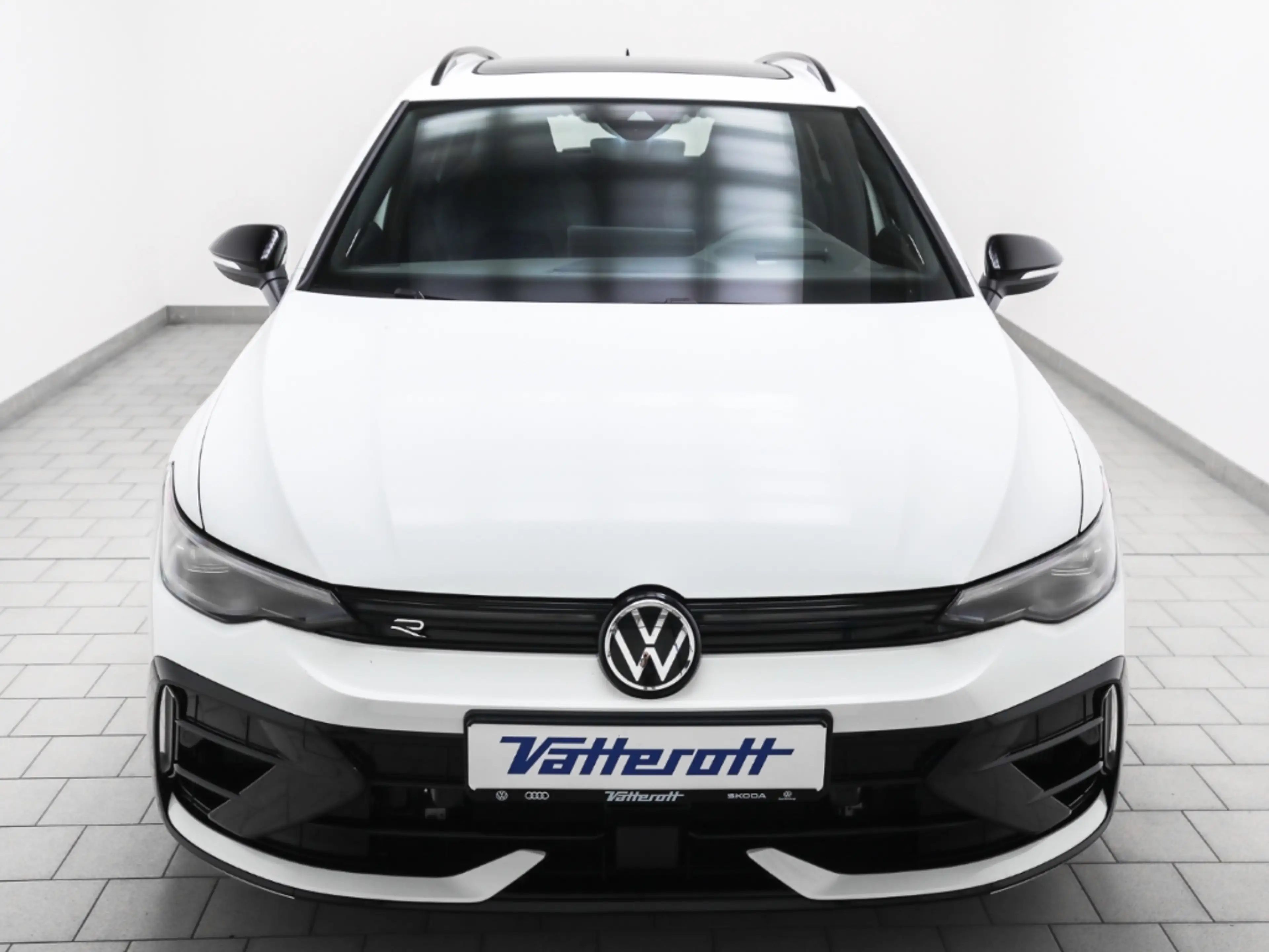 Volkswagen Golf R Variant 2.0 TSI 4M DSG AHK Pano HuD Harman Kardon — photo 2