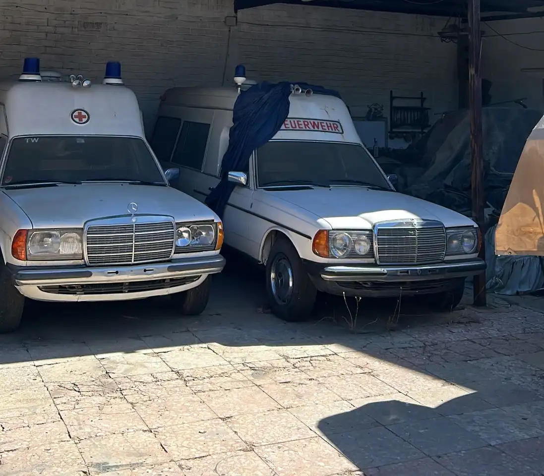Mercedes-Benz 250 Ambulance, foto 1