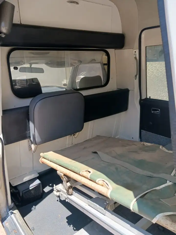 Mercedes-Benz 250 Ambulance, foto 8