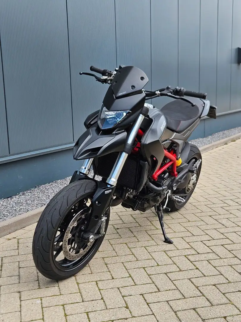 Ducati Hypermotard 821 Czarny - 1