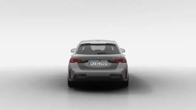 BMW 1 Series view 5