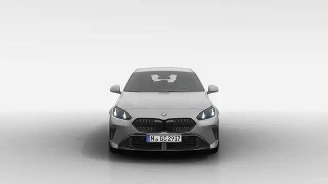 BMW 1 Series view 3