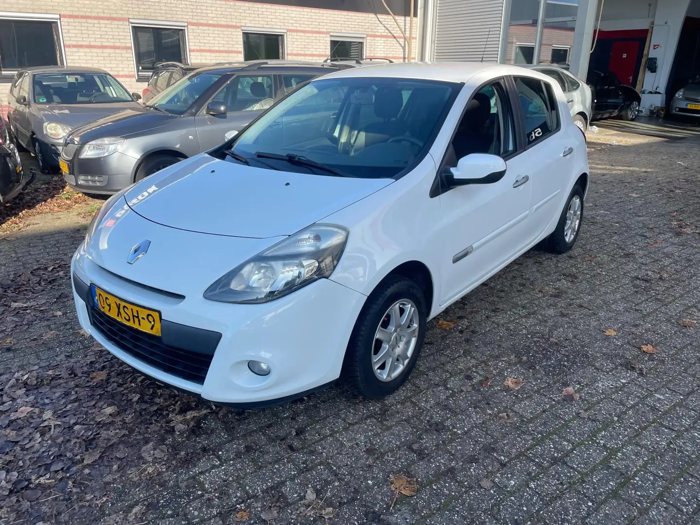 Renault Clio 1.2 Authentique nette auto Wit - 1