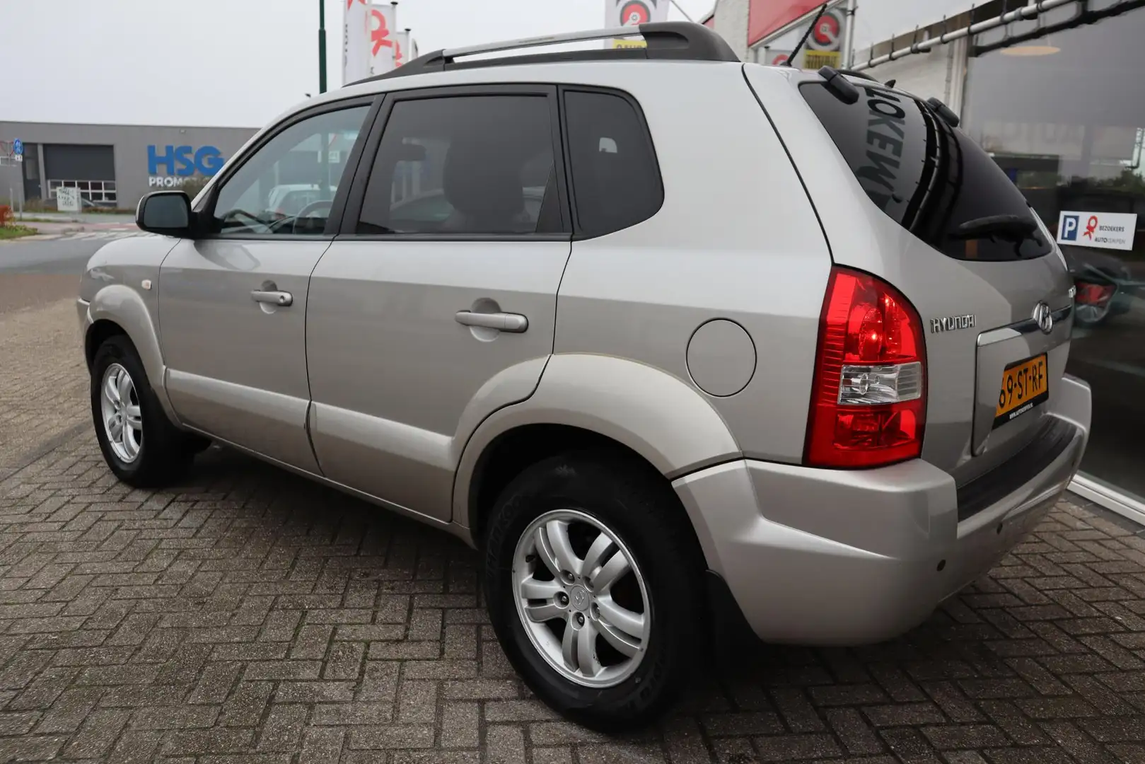 Hyundai TUCSON 2.0i STYLE LEER|CLIMA|CRUISE|2E EIGENARESSE|PERFEC Grijs - 2