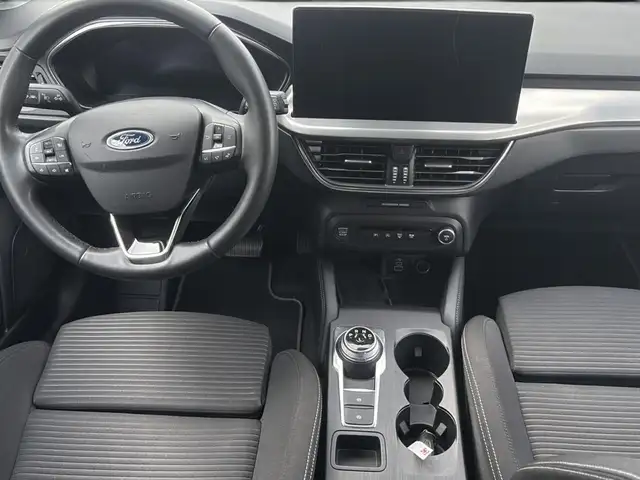 Ford Focus view 14