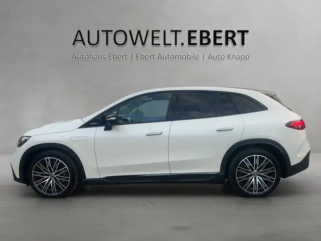 Mercedes-Benz EQE view 2