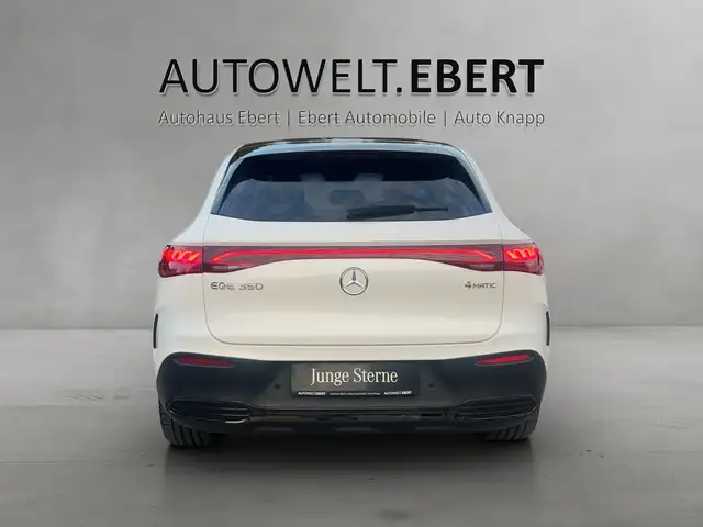 Mercedes-Benz EQE view 4