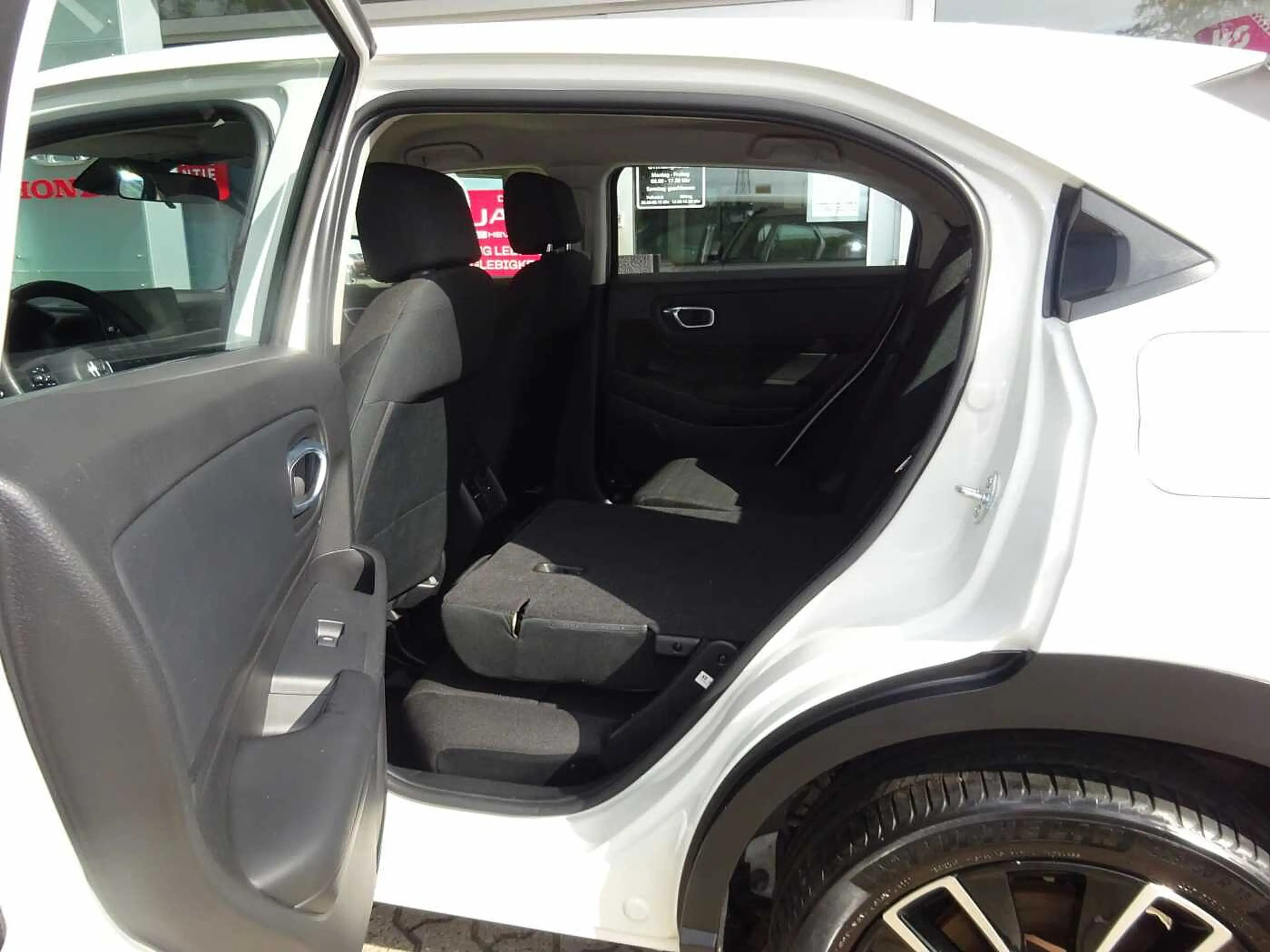 Honda HR-V Hybrid e:HEV 1.5 i-MMD Elegance*NAVI*Abstandsradar — photo 8