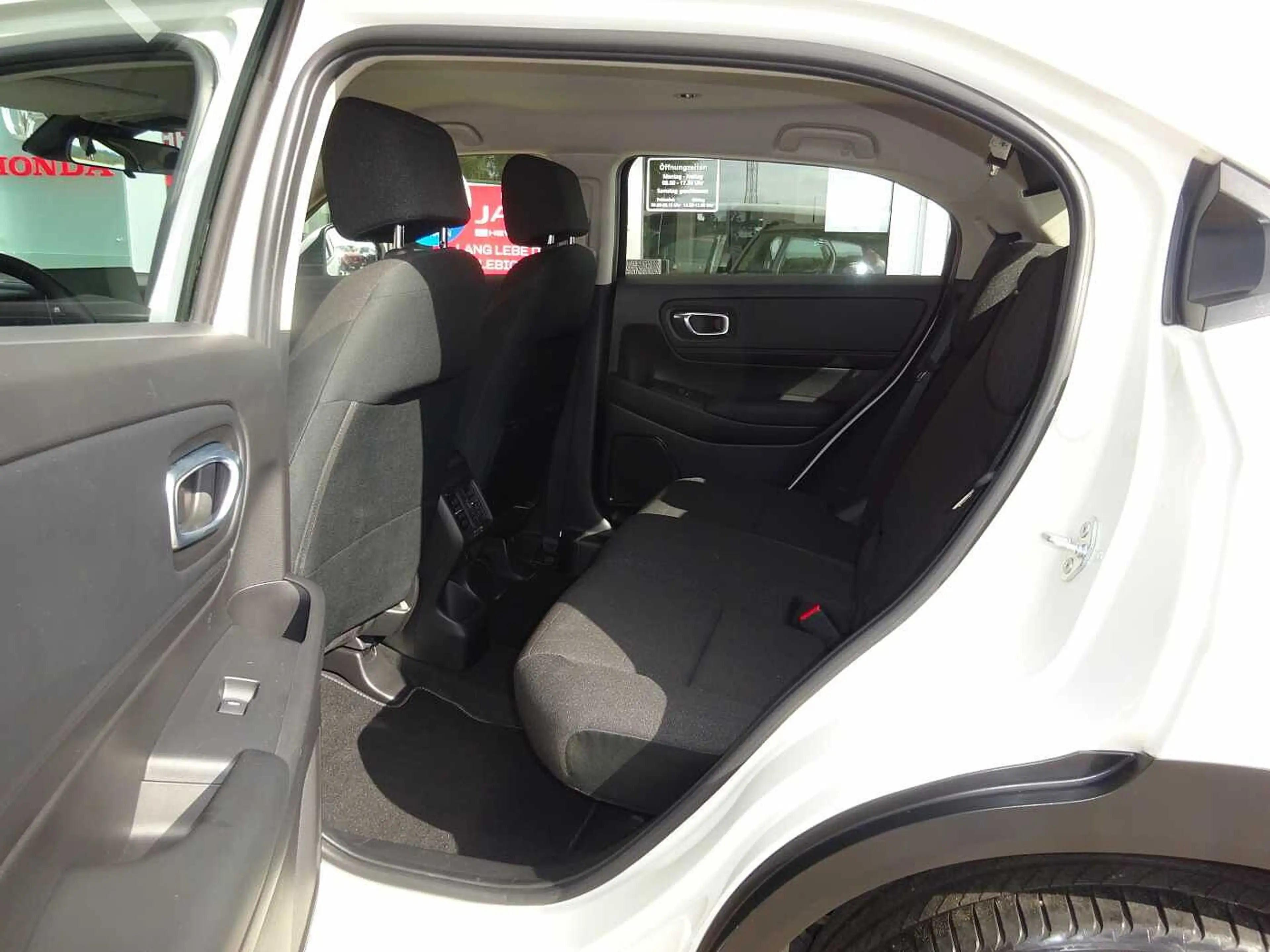 Honda HR-V Hybrid e:HEV 1.5 i-MMD Elegance*NAVI*Abstandsradar — photo 4
