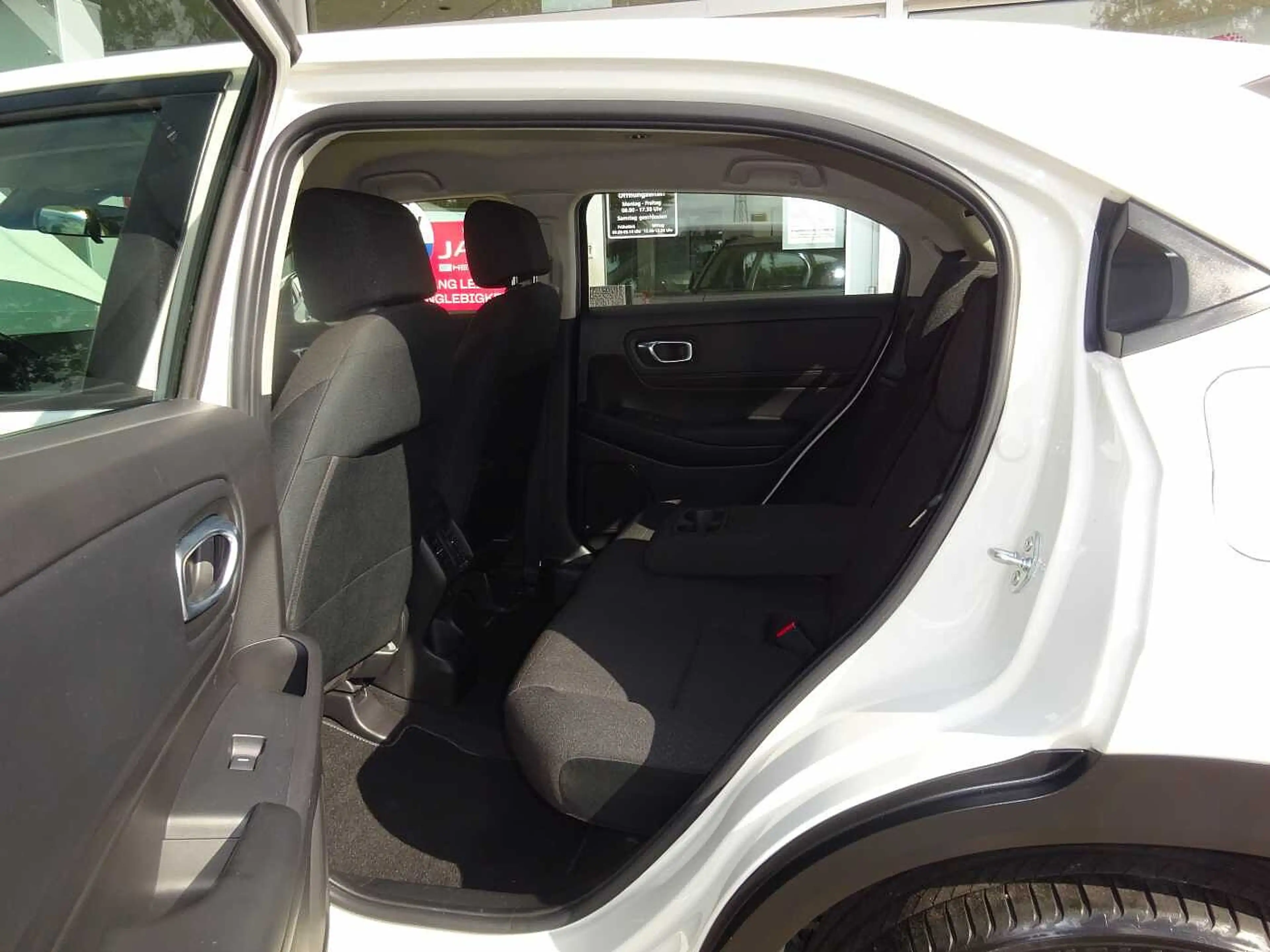 Honda HR-V Hybrid e:HEV 1.5 i-MMD Elegance*NAVI*Abstandsradar — photo 15