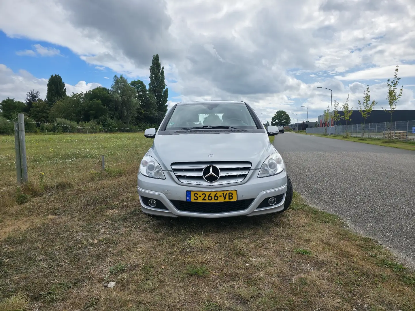 Mercedes-Benz B 160 BlueE. Bns Cl. Zilver - 2