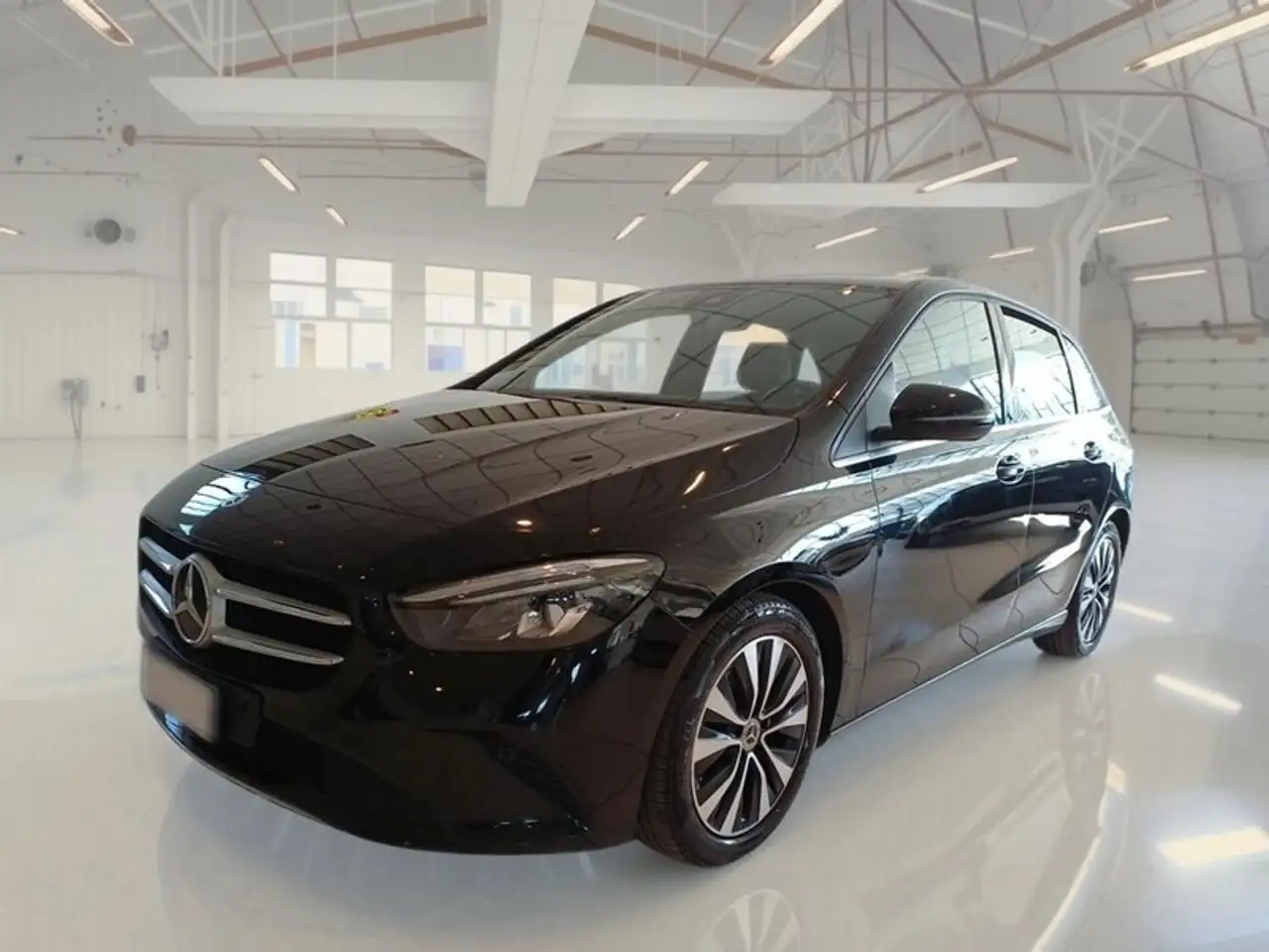 Mercedes-Benz B 180