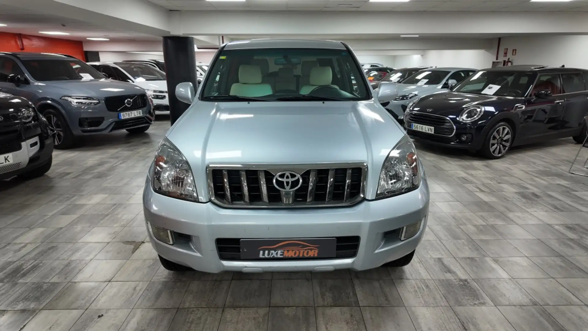 Toyota Land Cruiser D-4D VXL Grey - 2