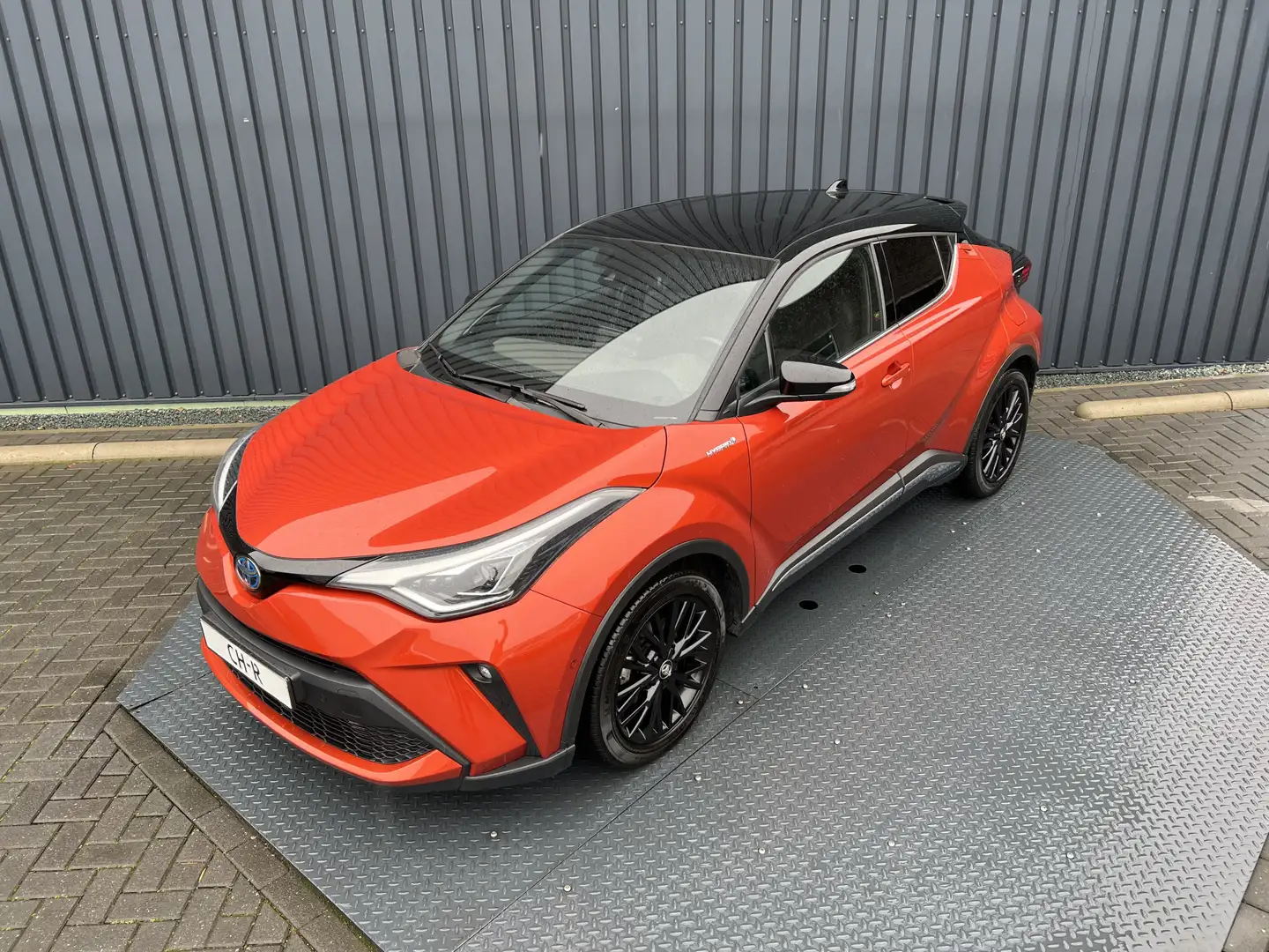 Toyota C-HR 2.0 Hybrid Launch Edition | VOL LEER | JBL | 1ste Orange - 2