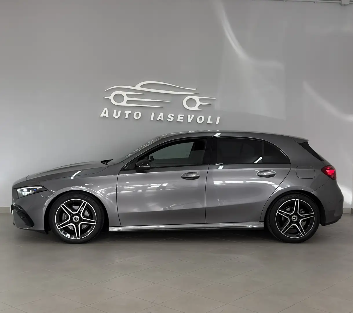 Mercedes-Benz A 200 d AMG Line Premium Plus auto - 2