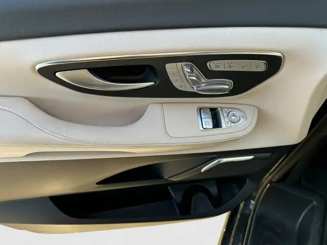 Mercedes-Benz V 300 V 300 d 4M EXCLUSIVE L AMG AHK AIRMATIC Burmeste Ansicht 7