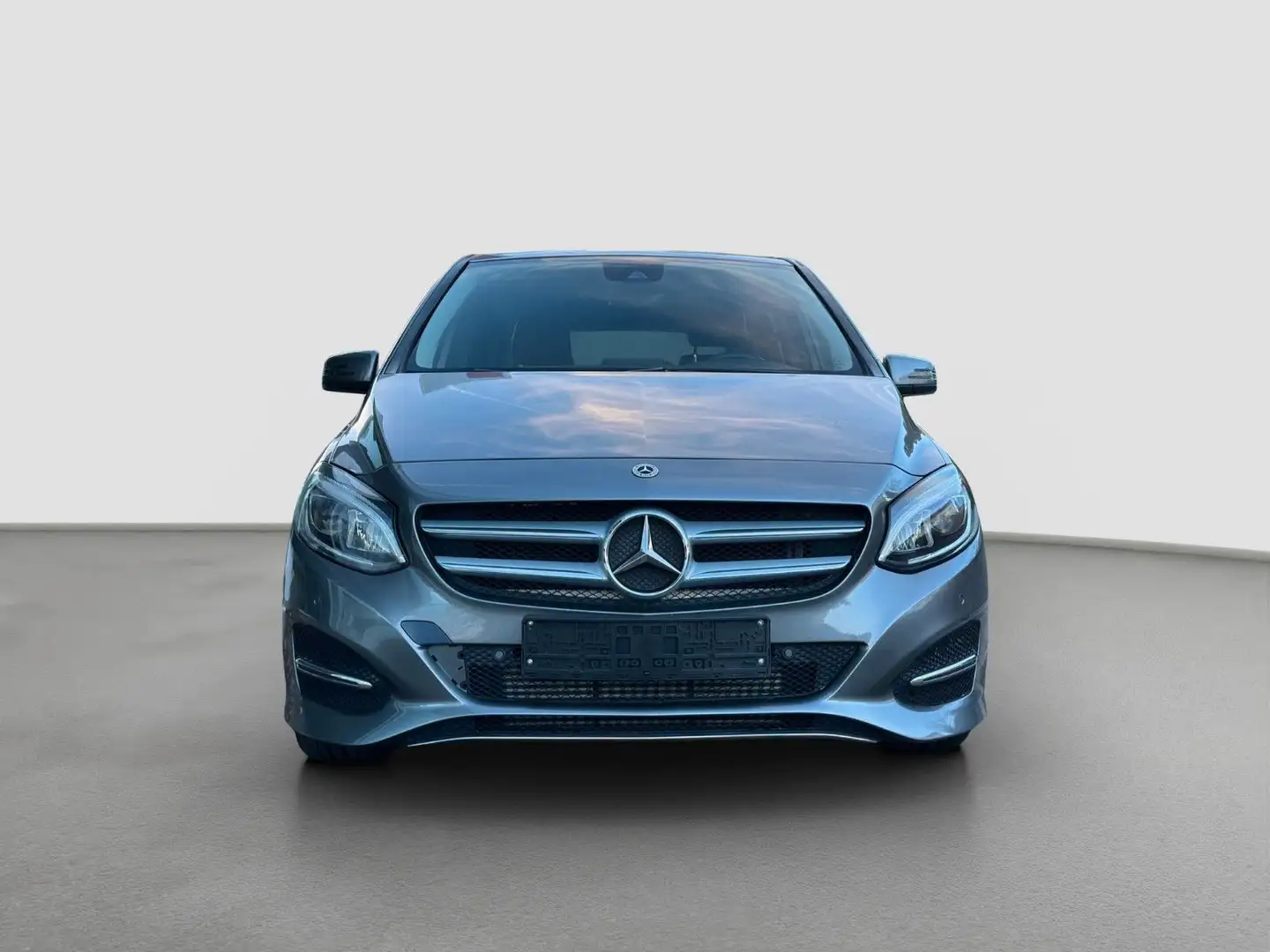 Mercedes-Benz B 220 4Matic Urban Style Edition*Navi*SHZ*LED Szürke - 2