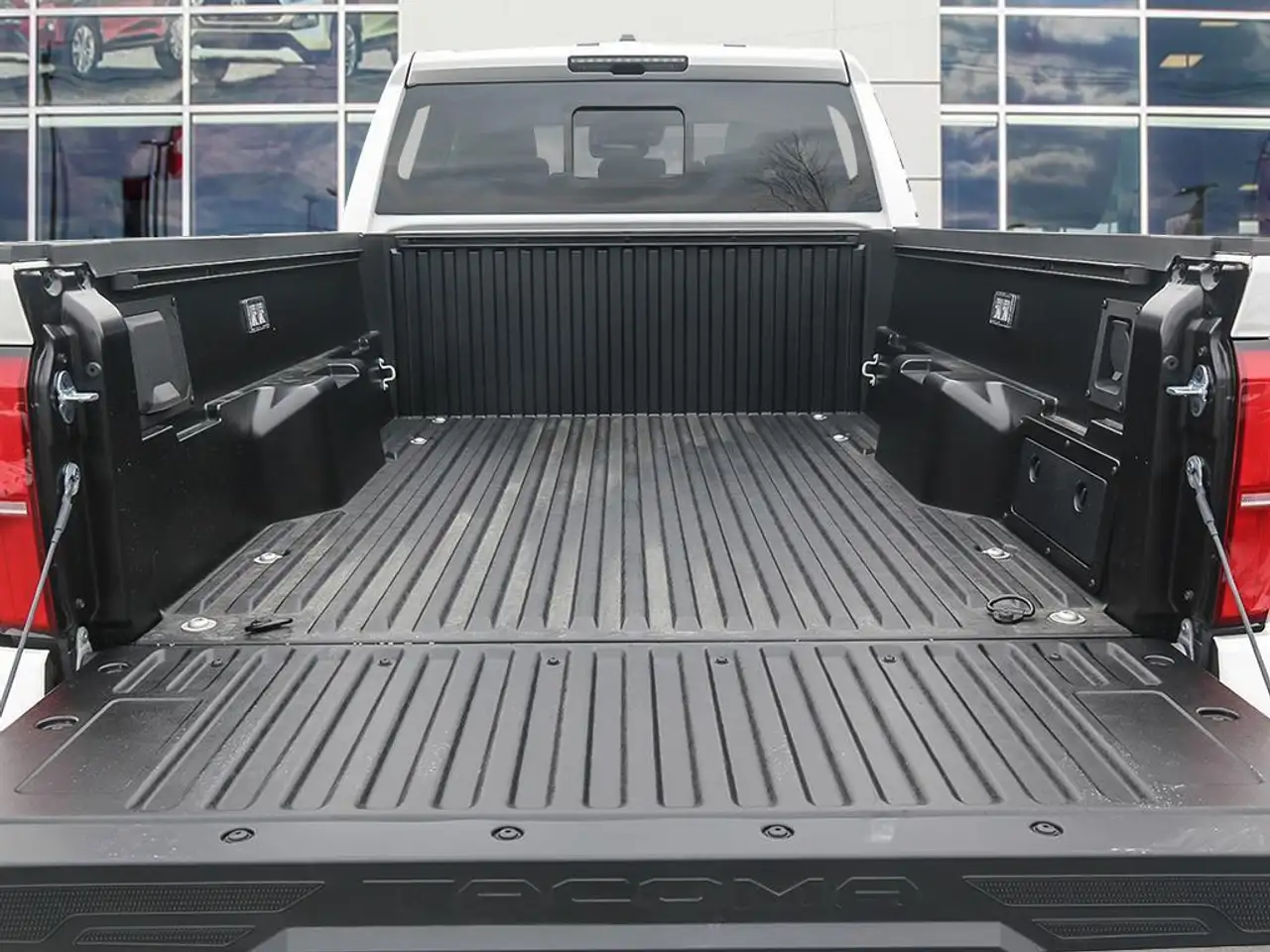 Toyota Tacoma снимка Toyota Tacoma