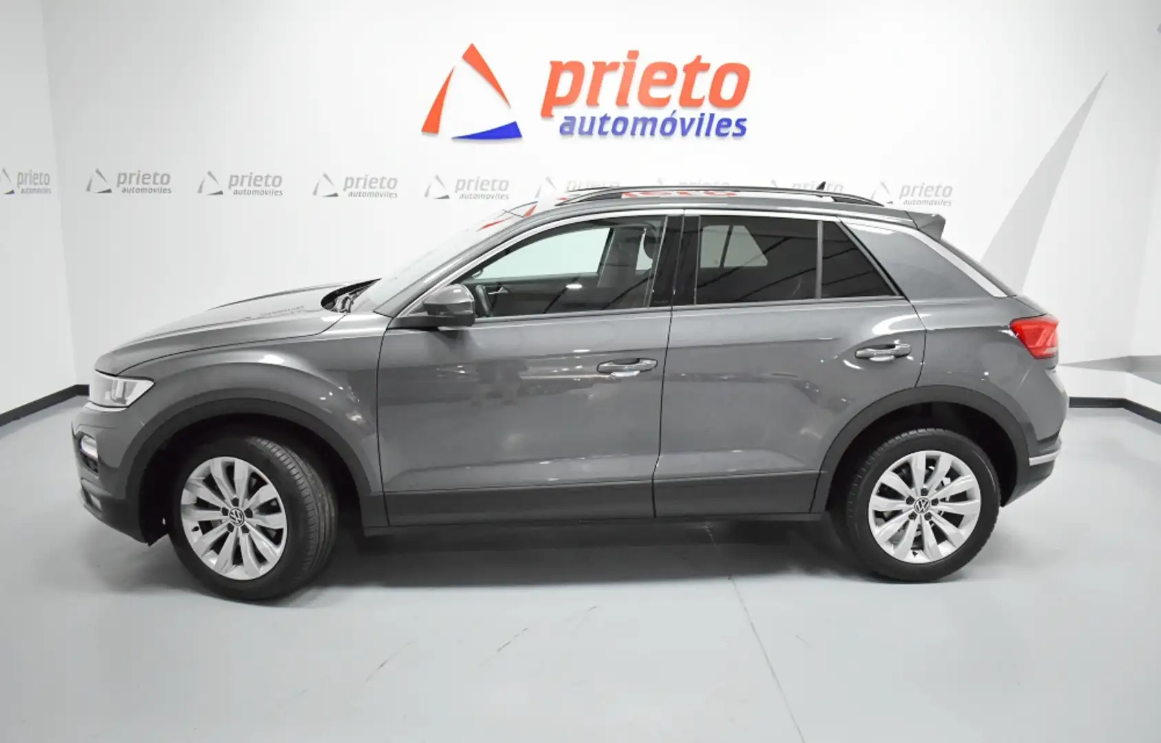 Volkswagen T-Roc 2.0TDI Advance 85kW Gris - 2