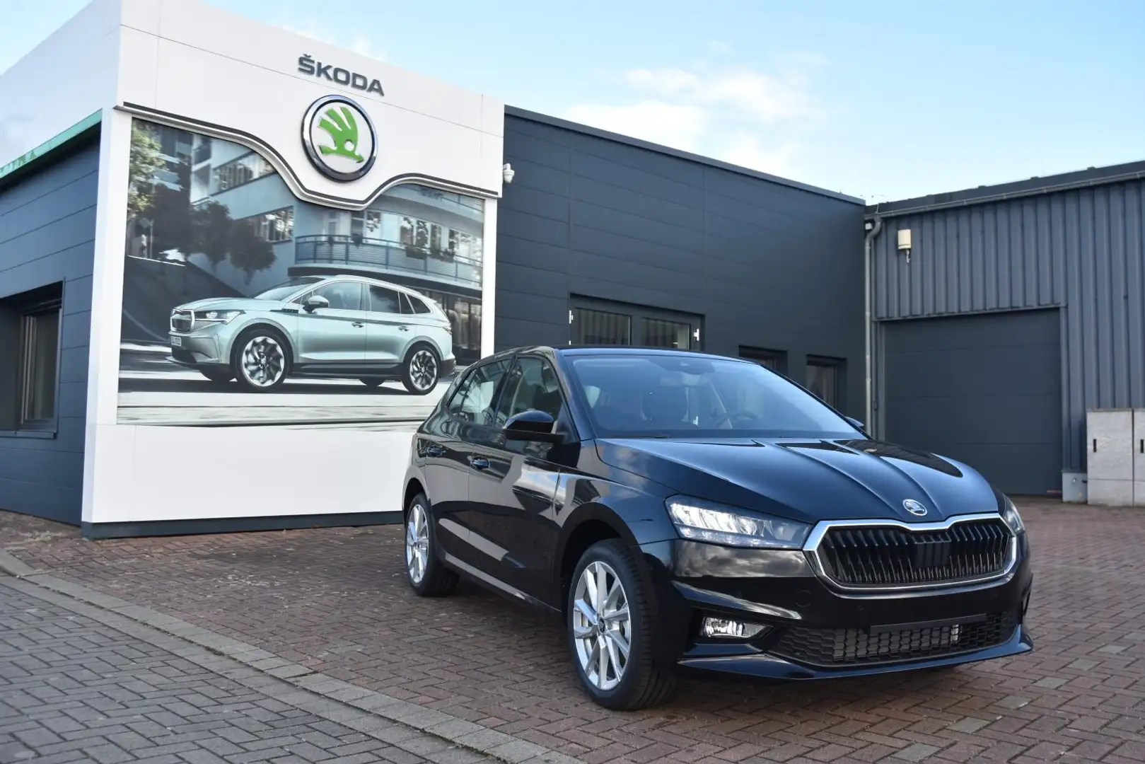 Skoda Fabia 1.0 TSI DSG*Licht&Sicht*Climatr.*Bhz.LR,FS Schwarz - 2