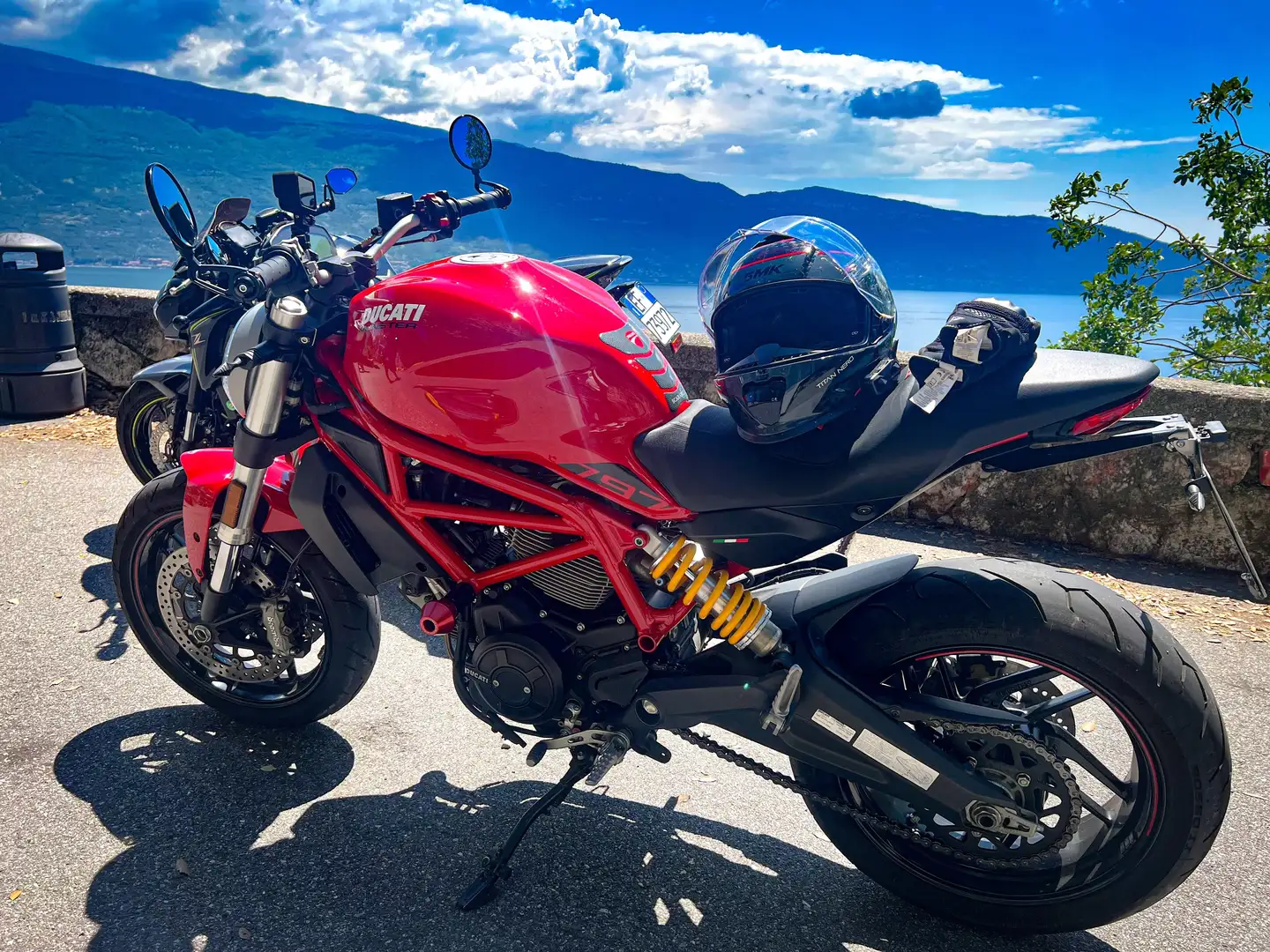 Ducati Monster 797 Rojo - 1