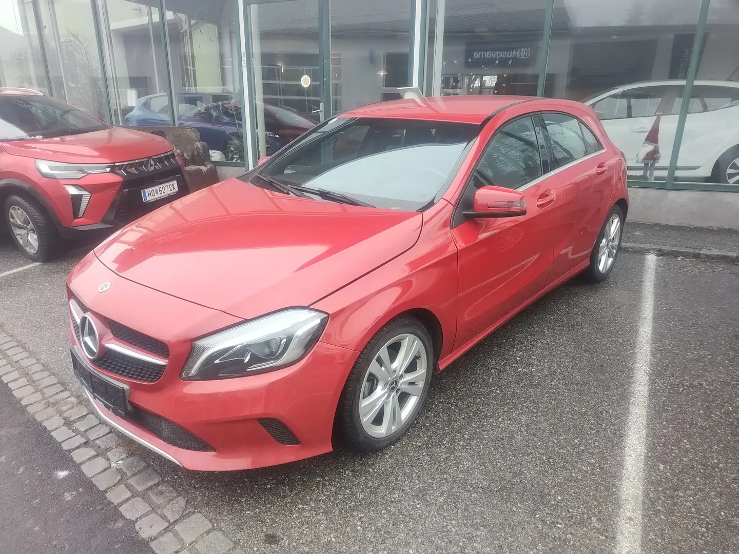 Mercedes-Benz A 180 A 180 d Aut. Rot - 1
