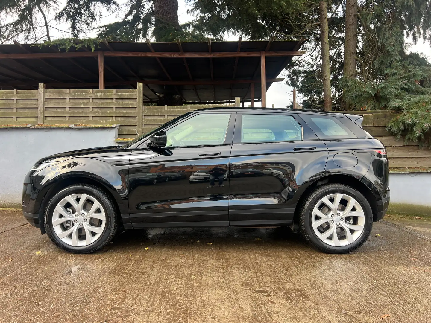 Land Rover Range Rover Evoque P300e SE R-Dynamic 4X4 Plug-in Hybride Zwart - 2